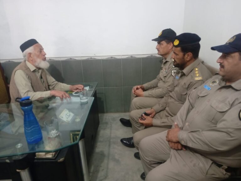 Meeting held to resolve traffic issues caused by Sunday Bazar on GT Road