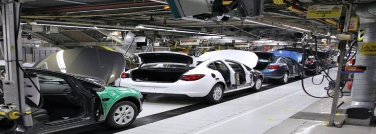 Pakistan auto sector generates over Rs302 billion annually in tax revenue: report