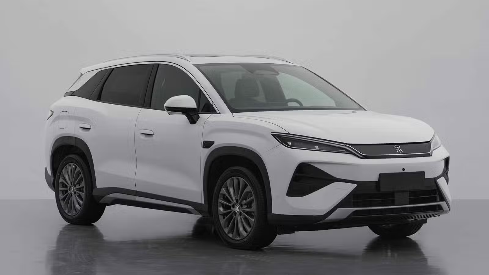 BYD cuts price, launches Song Ultra EV with ultra-fast charging and new Blade Battery