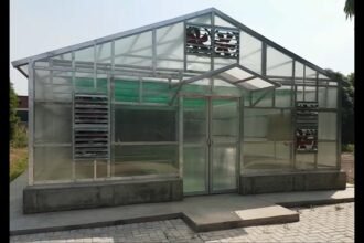 Pakistan’s ‘Smart Glasshouse’ begins testing crops for heat, drought resilience