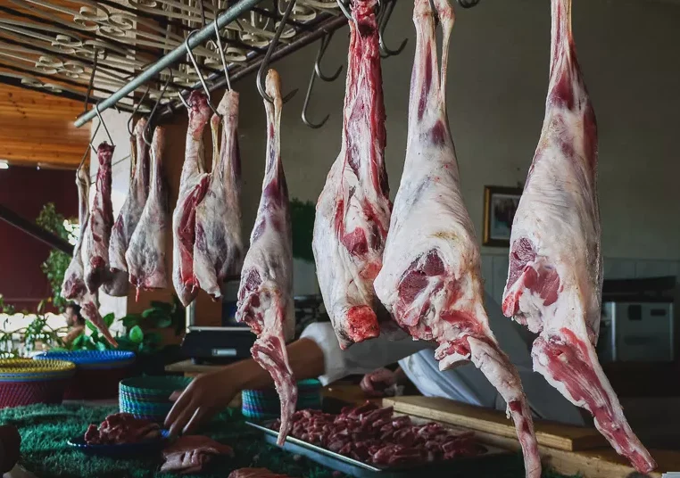 Export disruption may push mutton prices down in Pakistan by up to Rs800