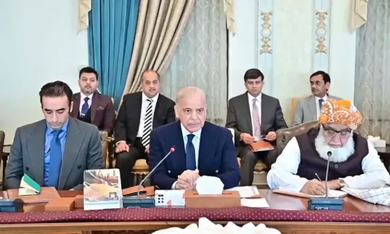 Pakistan parliamentary leaders attend in-camera briefing on regional security situation.