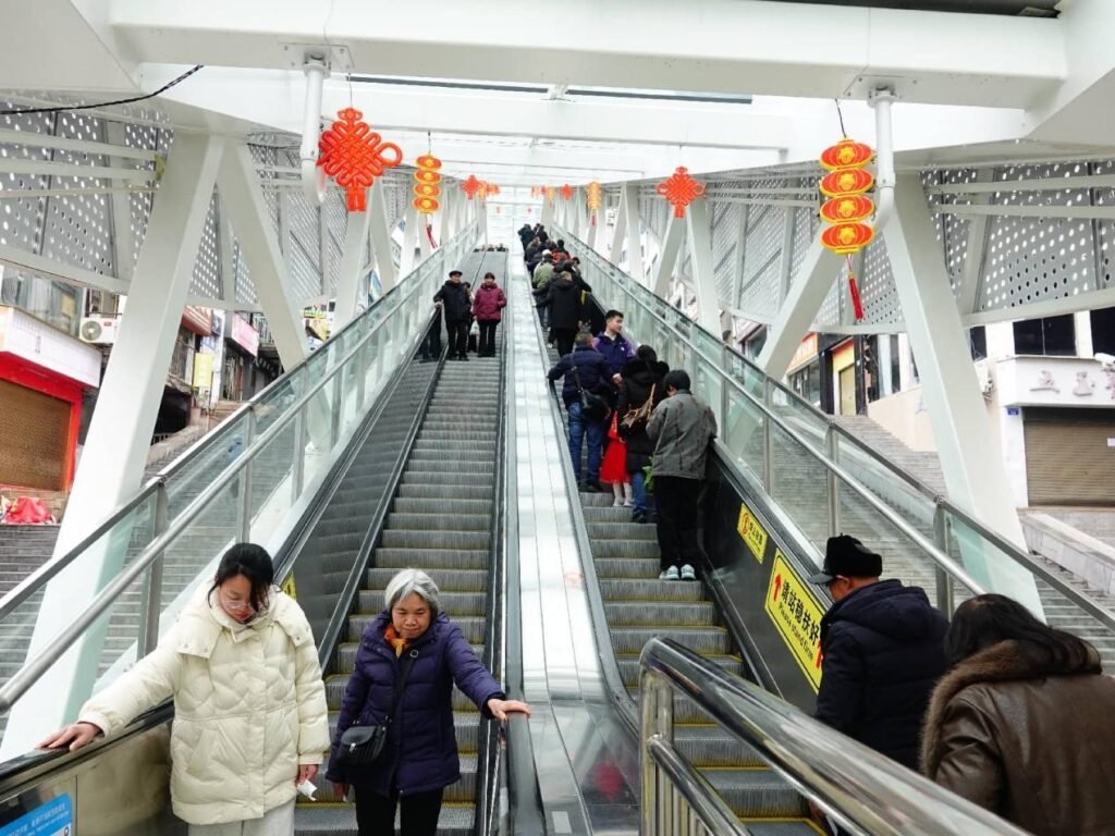 Mega escalator system brings convenience to residents in mountainous county in SW China