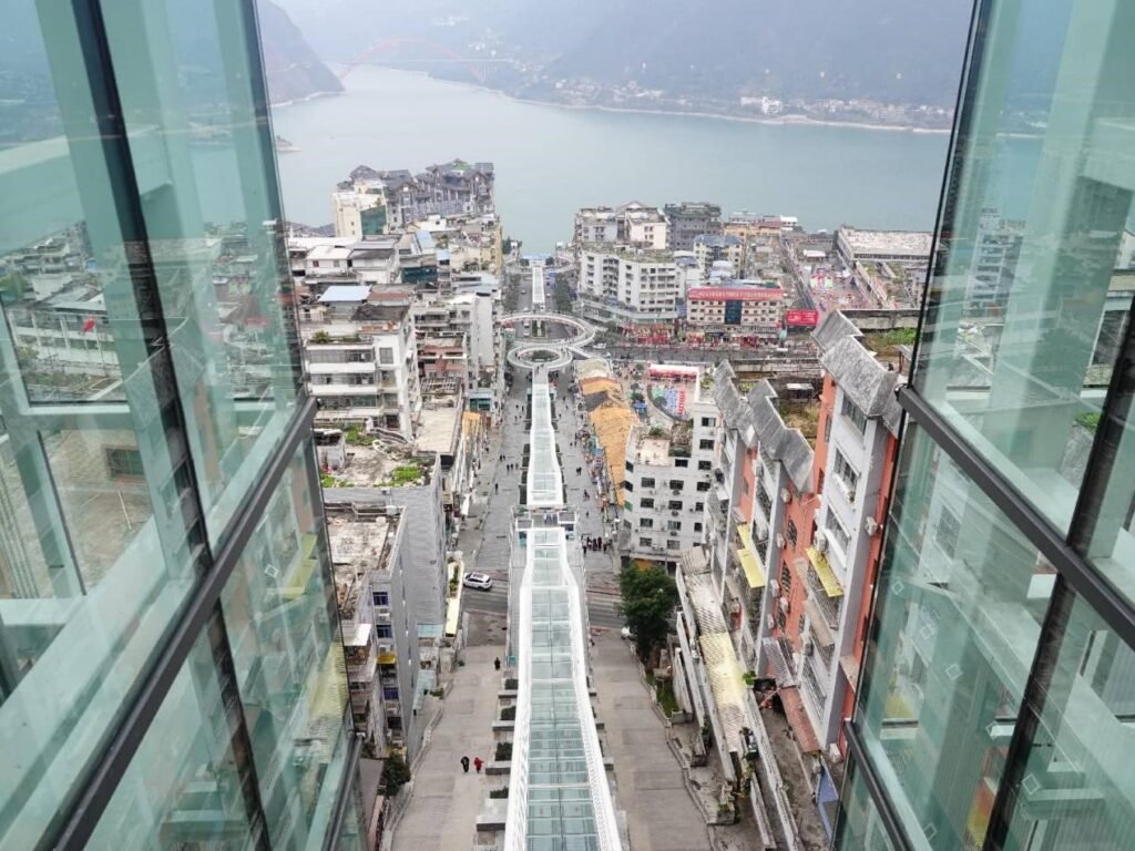 Mega escalator system brings convenience to residents in mountainous county in SW China