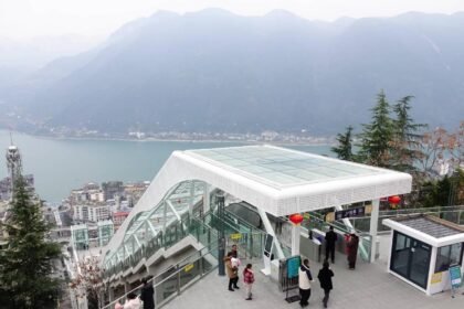 Mega escalator system brings convenience to residents in mountainous county in SW China