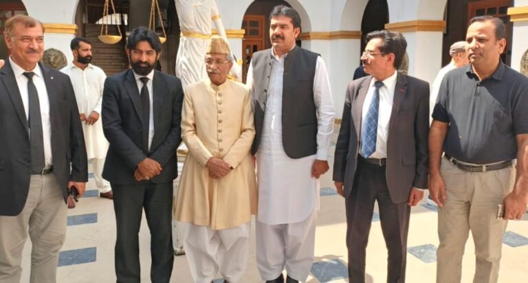 Punjab law minister meets bar representatives to discuss lawyers’ issues and infrastructure