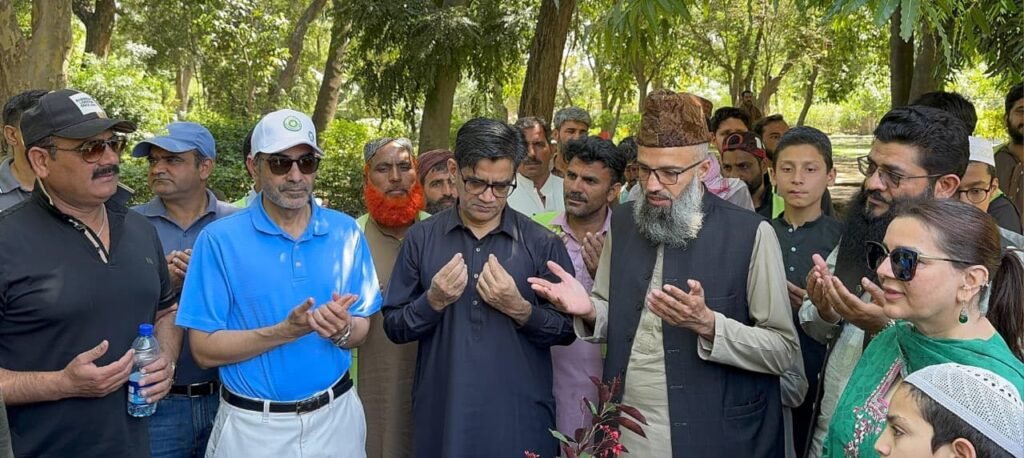 Young Greeners Plantation Campaign launched in Lahore to plant 5000 trees in public parks.