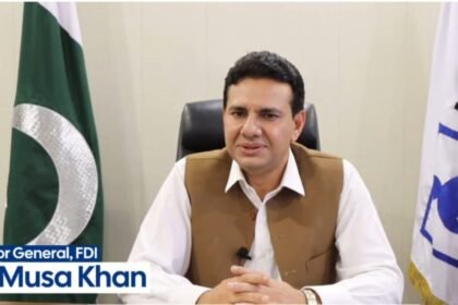 Health workers marking World Immunization Week 2026 by vaccinating children in Pakistan