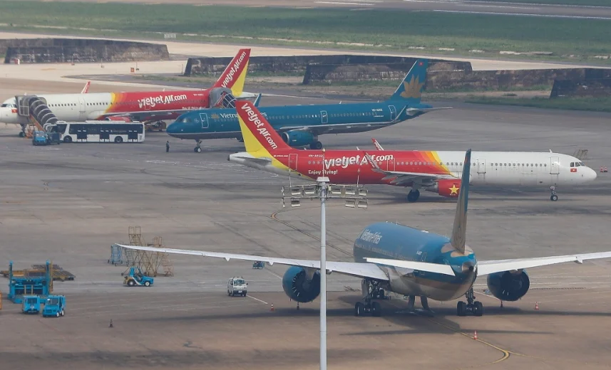 Asian airlines cut flights and add fuel stops as jet fuel shortages deepen Asian airlines aircraft as jet fuel shortages deepen, forcing flight cuts and extra fuel loading.