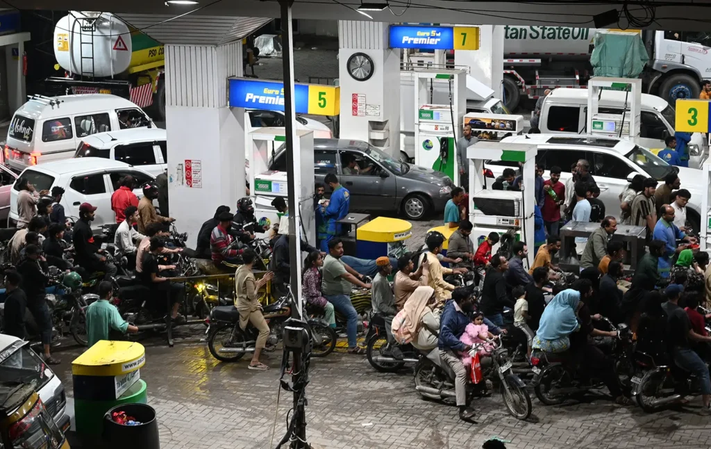 Pakistan cuts petrol, diesel prices by Rs22 per litre in major Eid relief measure Petrol pumps face a nationwide 24-hour shutdown from Thursday morning over daily fuel pricing and dealer margin demands.