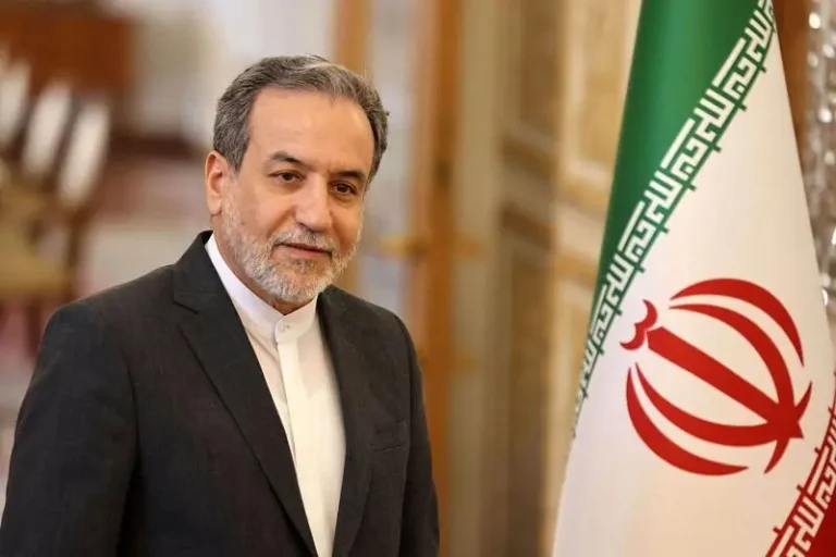 Iranian FM Abbas Araghchi arrives in Islamabad as Pakistan facilitates possible US-Iran talks.
