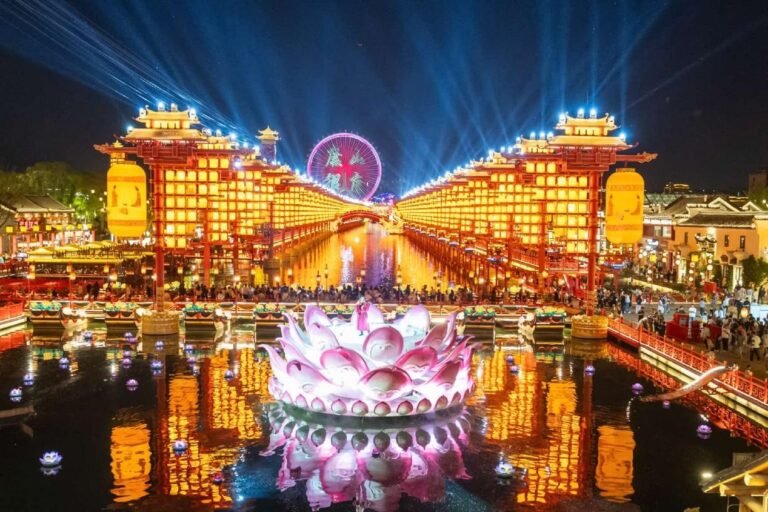 China's May Day holiday showcases economic vitality through tourism boom China's May Day holiday showcases economic vitality through tourism boom