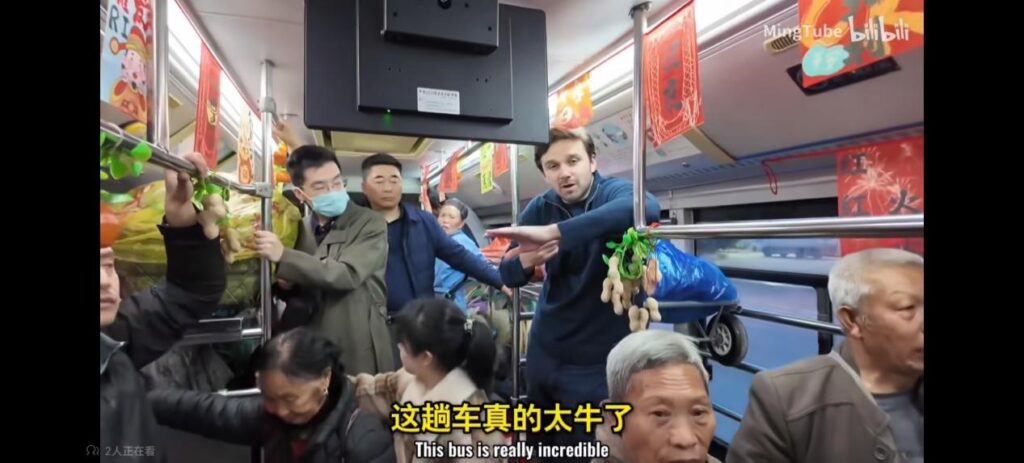 'Vegetable bus' offers glimpse into China's people-centered governance 'Vegetable bus' offers glimpse into China's people-centered governance