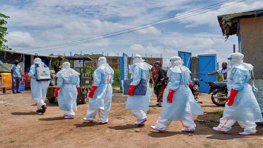 Volunteers tackle Ebola misinformation door-to-door in Congo