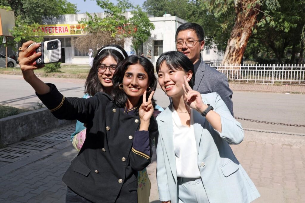 A Fudan University film screened in Pakistan1