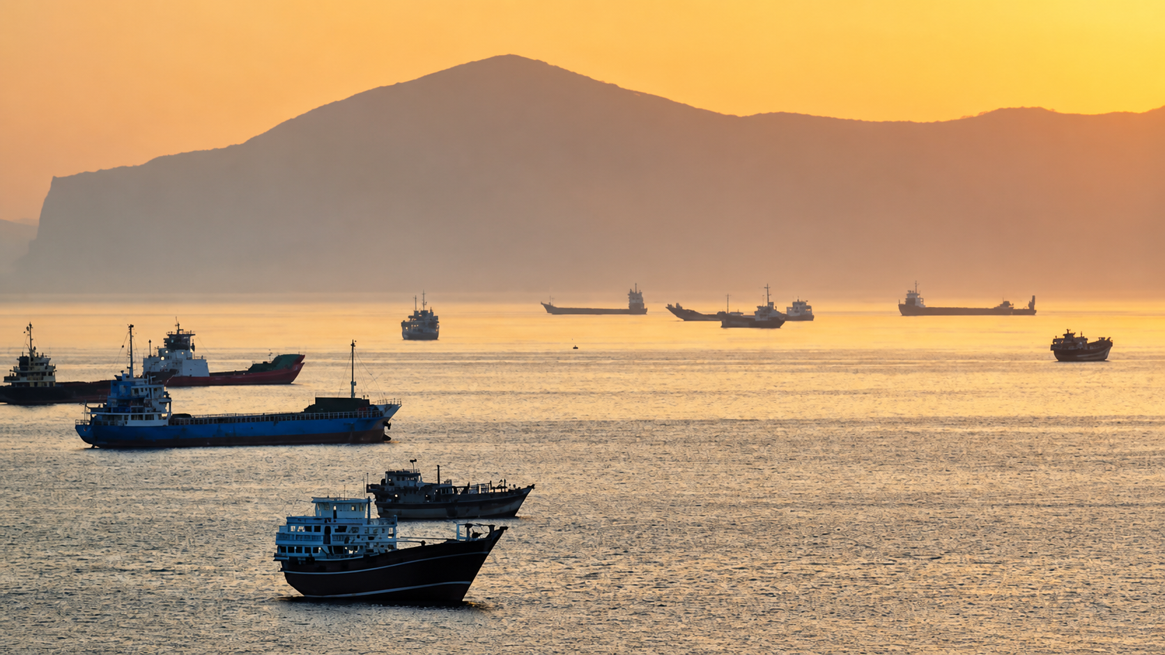 Iran warns US Navy to stay out of Strait of Hormuz as shipping crisis deepens