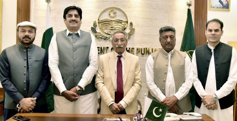 Punjab Law Minister Rana Muhammad Iqbal Khan meeting delegation of Renala Khurd Bar Association