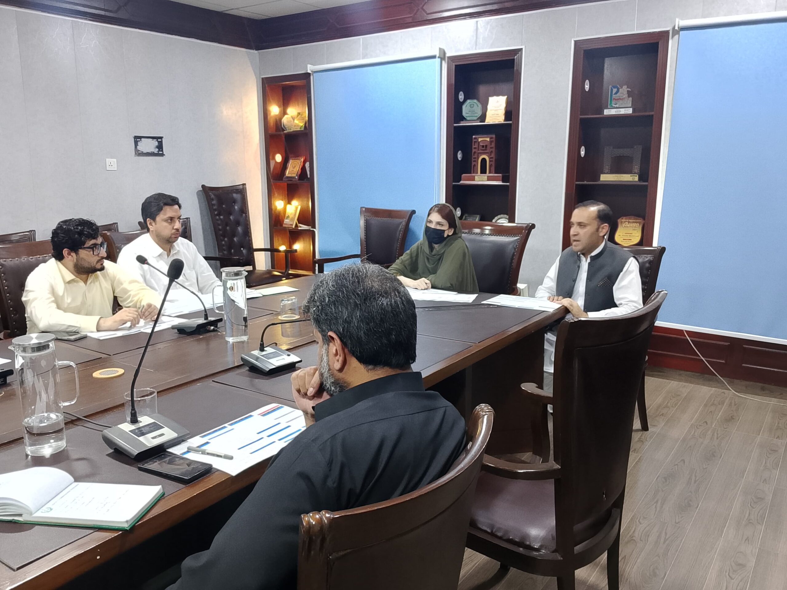 Peshawar revenue officials briefed on improving public service delivery under RTS Act