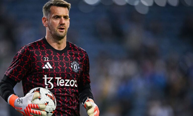 Tom Heaton after signing a one-year contract extension with Manchester United