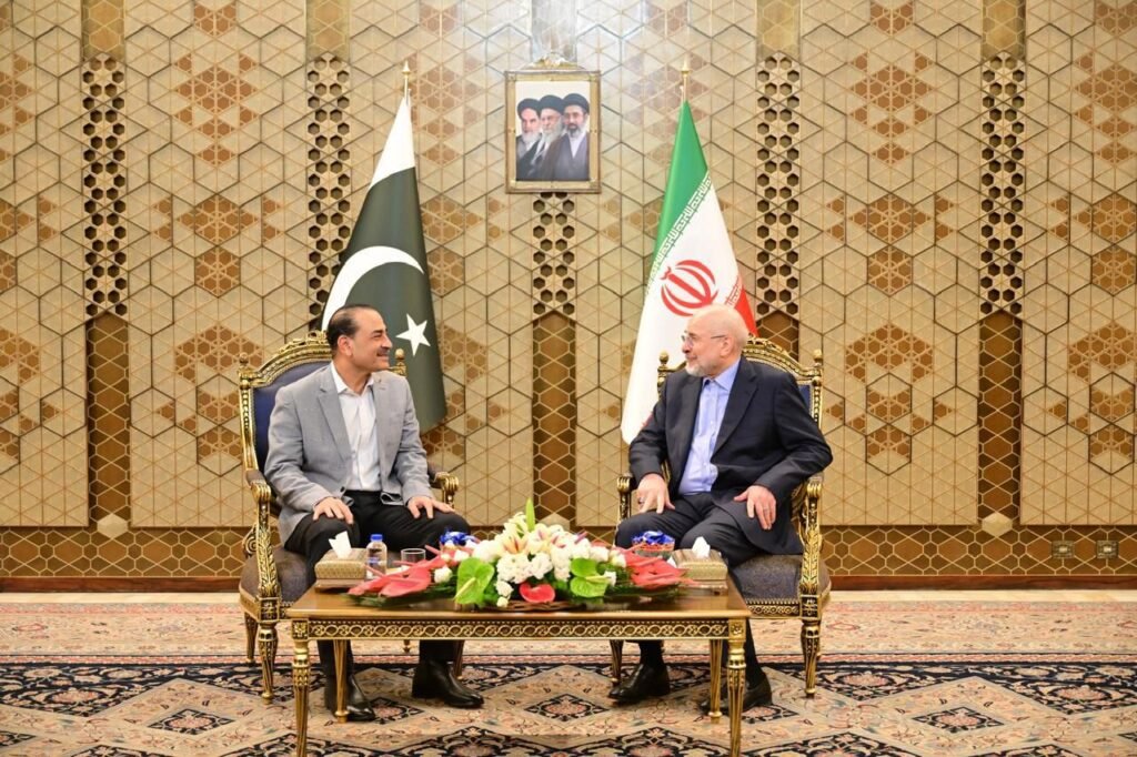 Field Marshal Asim Munir official visit to Iran Field Marshal Asim Munir Iran visit focused on regional de-escalation and dialogue with Iranian leaders.