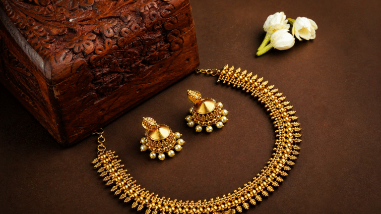 Gold prices in Pakistan today, Monday, August 31, 2026, fell by Rs1,800 per tola to Rs466,136.