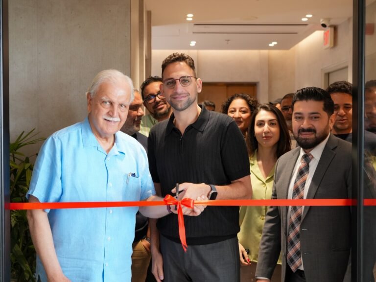 EIGHTEEN Sales Center in Islamabad offers investment guidance for residential and commercial project buyers.