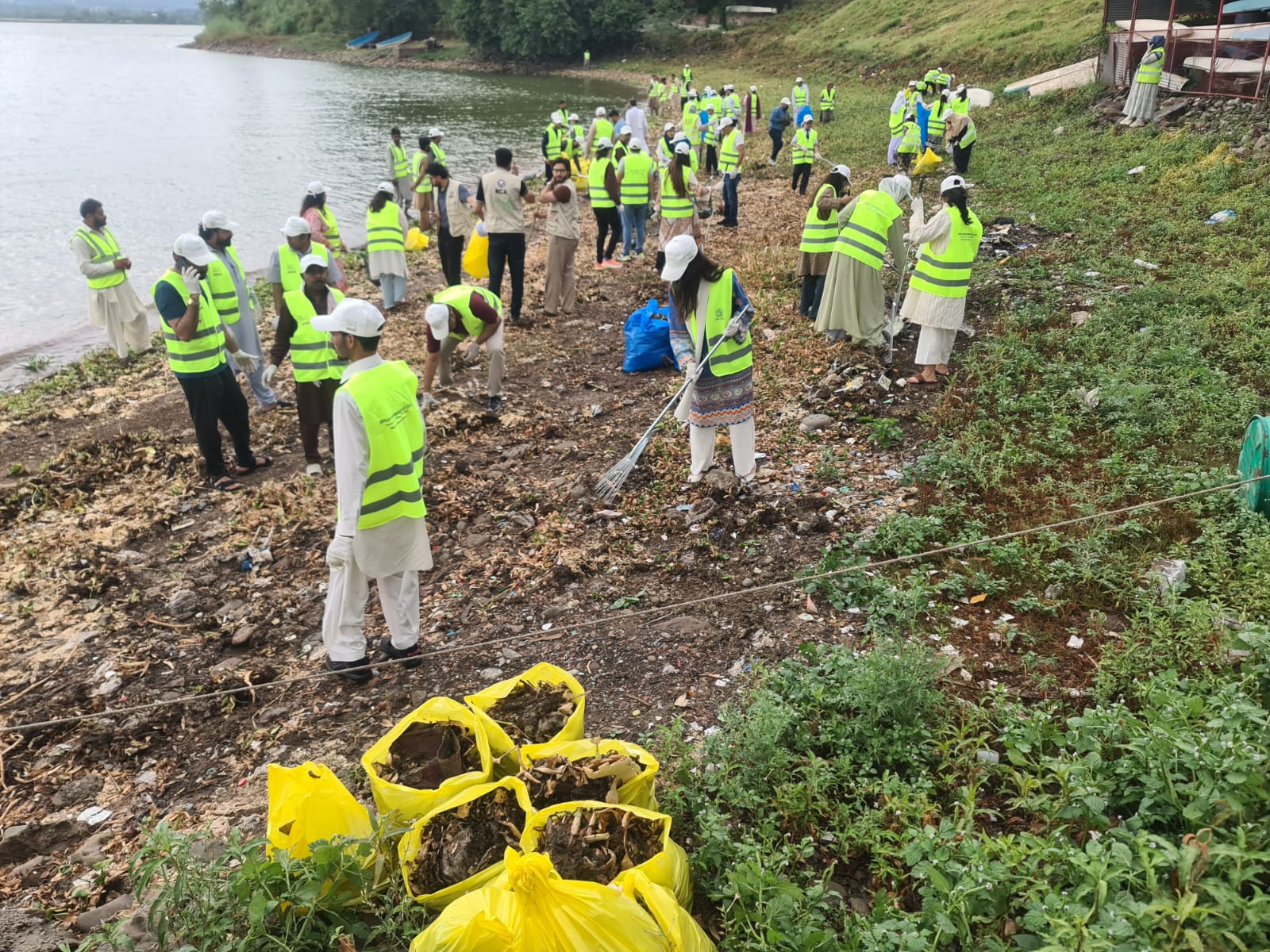 Pak-EPA, partners organize Rawal Lake clean-up drive ahead of World Environment Day