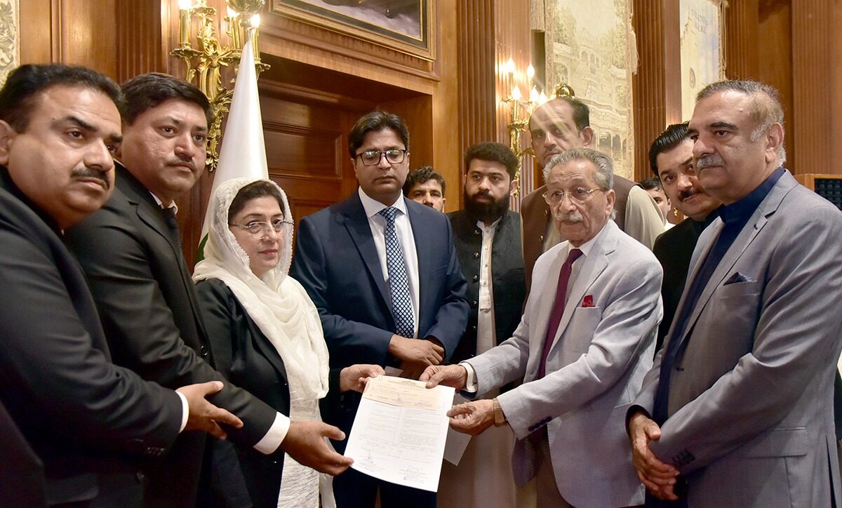 Punjab Grants Funds to Bar Associations, Supports Families of Slain Lawyers