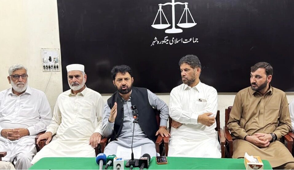 Inayatullah Khan criticizes development cuts in Malakand, calls for restoration of projects