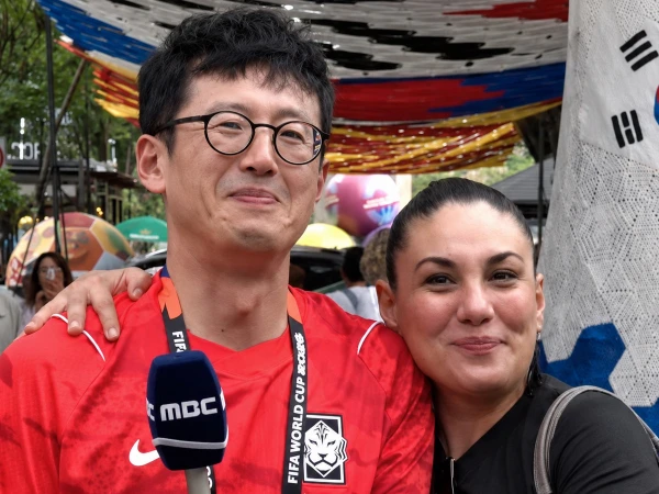 FIFA World Cup 2026: Fan Interrupts Live Broadcast, Video Goes Viral on Social Media