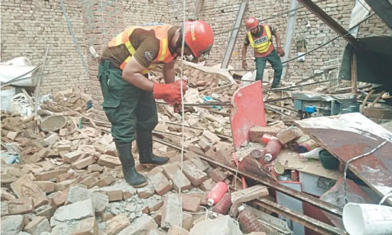 Three girls killed as school wall collapses near Umerkot, authorities order inquiry