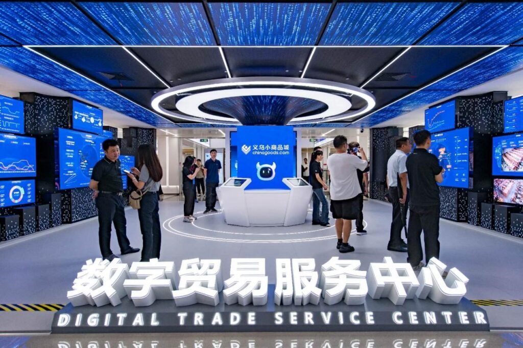 Foreign entrepreneurs find business opportunities and a home in Yiwu Foreign entrepreneurs conduct business at the Yiwu International Trade Market in Zhejiang Province.