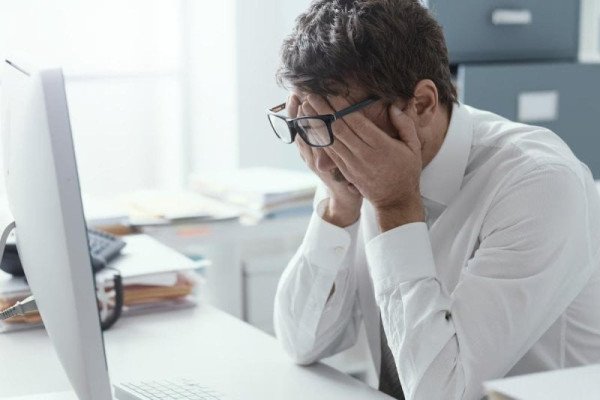 Experts Warn Inflation and Unemployment Are Deepening Pakistan’s Mental Health Crisis