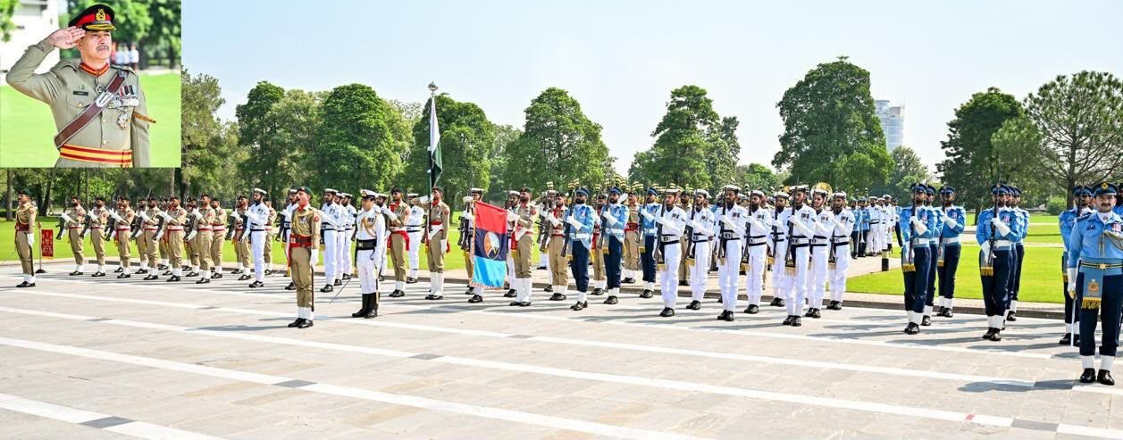 General Aamer Raza Presented Guard of Honour as  Commander of National Strategic Command