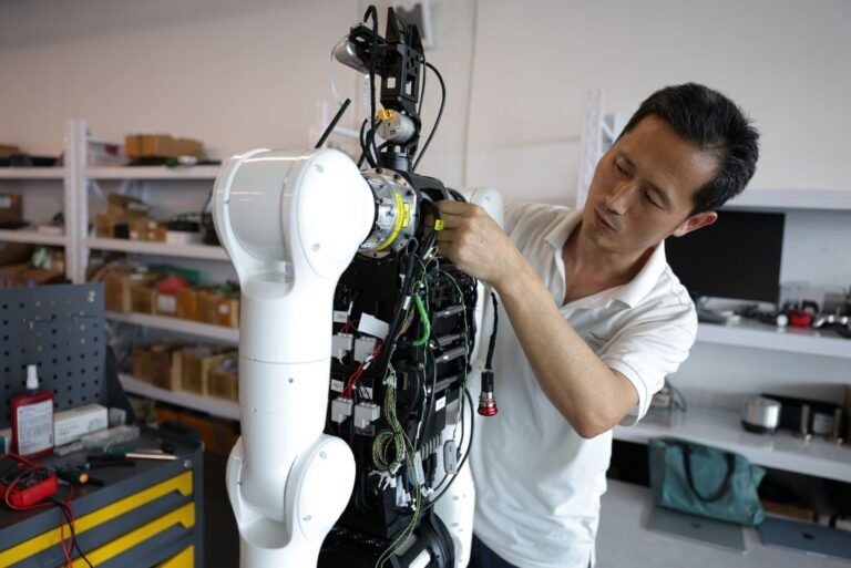 China Bets on People-Centered AI to Shape the Future of the Global Digital Economy