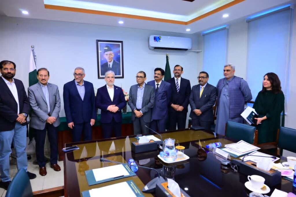 Pakistan, Iran reaffirm commitment to expand cooperation in education, science Pakistan, Iran reaffirm commitment to expand cooperation in education, science