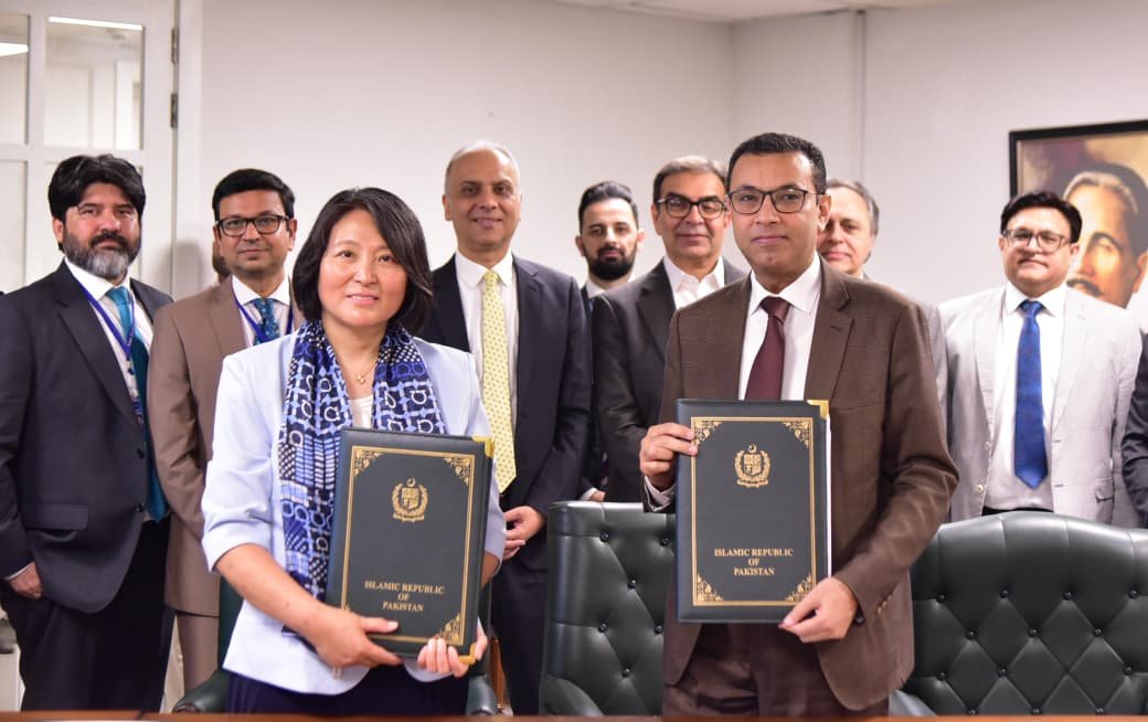 Privatisation Commission, ADB Sign Agreement for Islamabad Airport Outsourcing