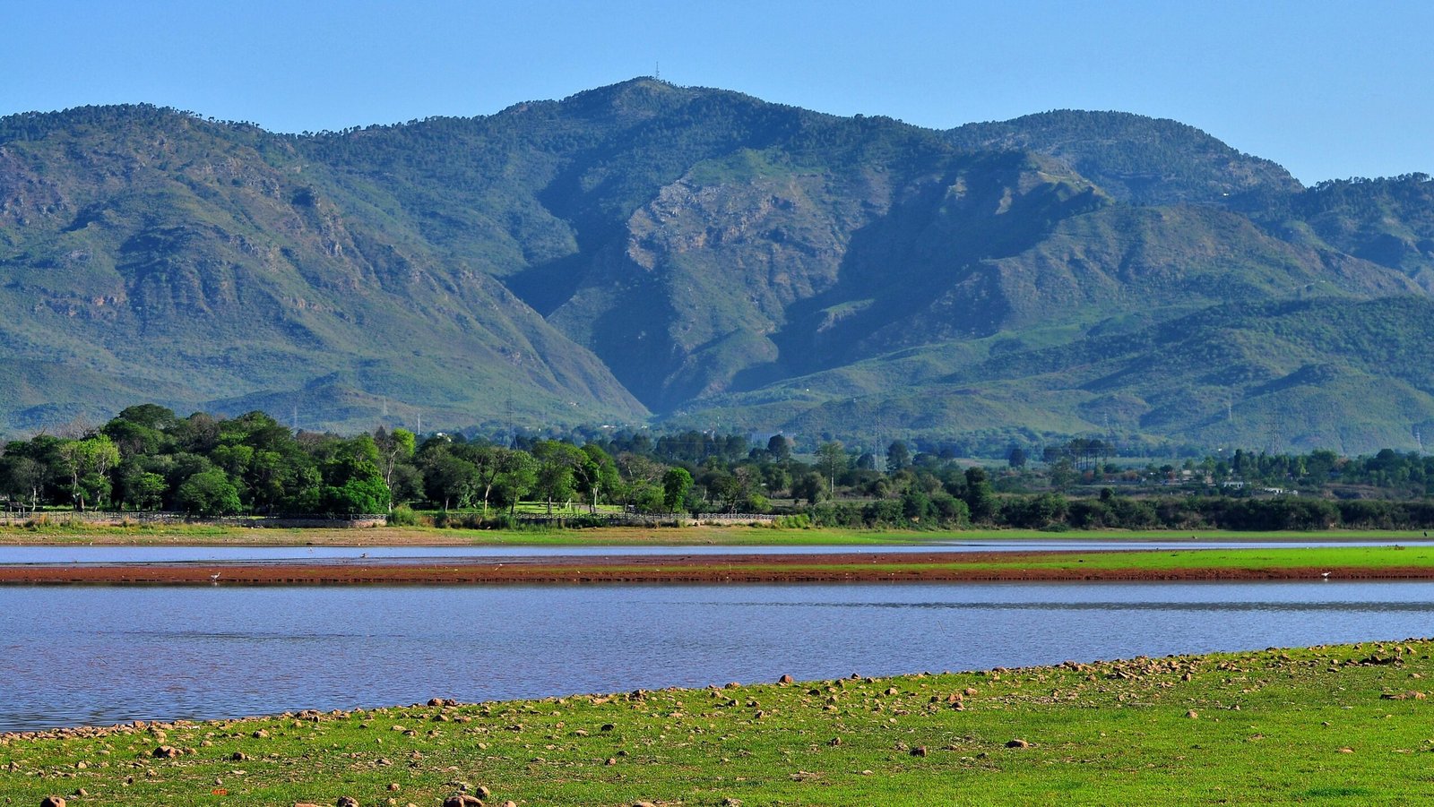 Rawal Dam Clean-Up Removes Two Tons of Waste as Islamabad Strengthens Water and Environmental Protection