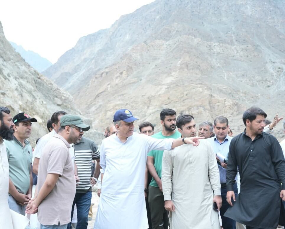 Abdul Aleem Khan Inspects Flood-Damaged Skardu-Gilgit Road, Orders Speedy Restoration