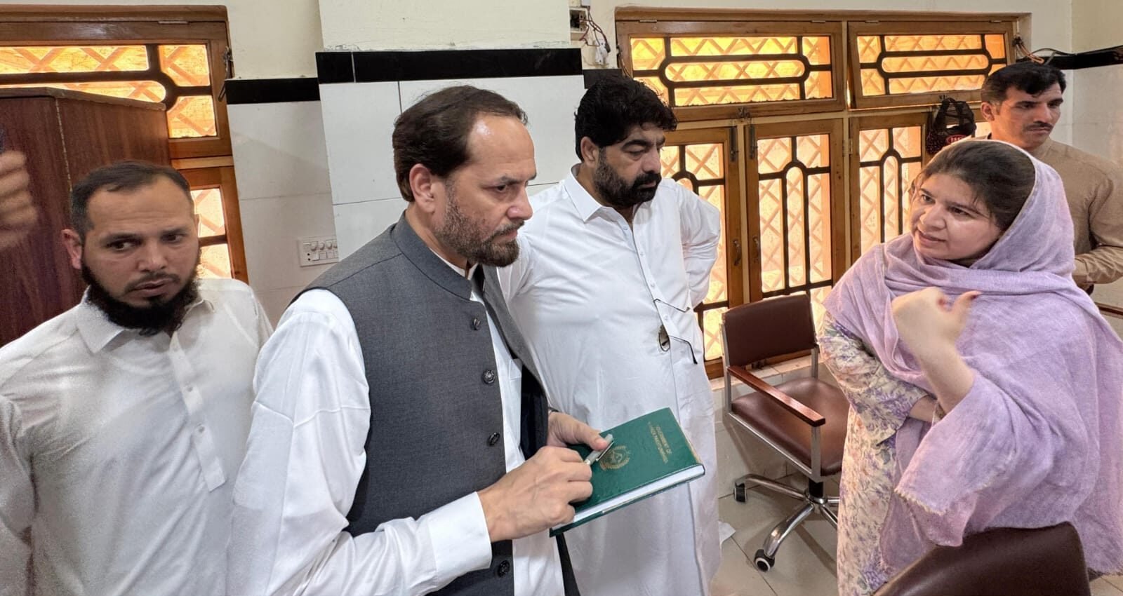 KP Revenue Minister Removes Tehsildar During Surprise Visit To Swabi