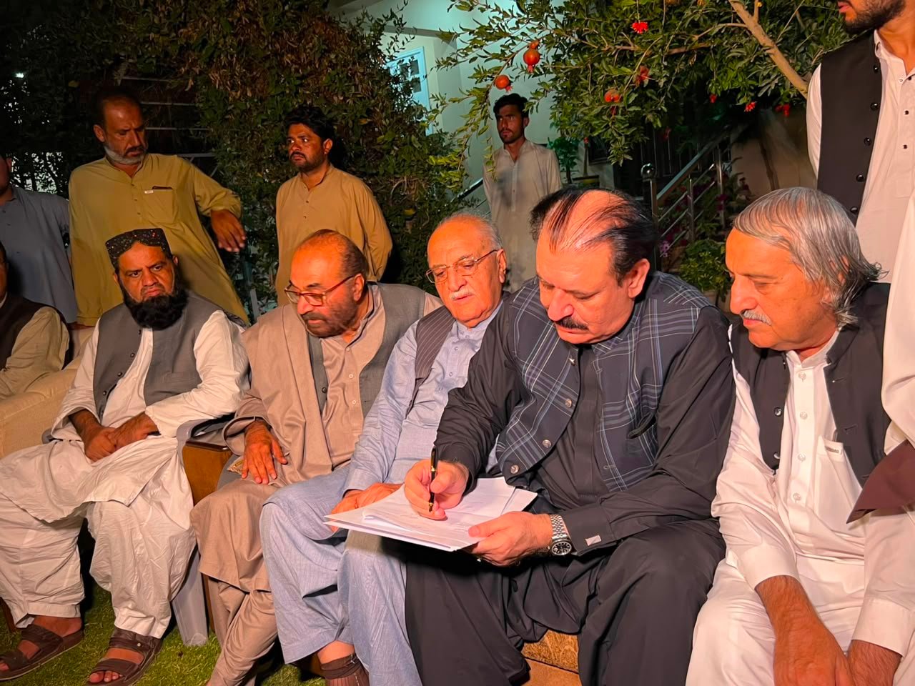 Balochistan Government, Protest Committee Reach Agreement After Successful Talks