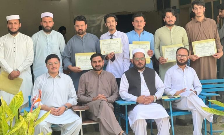 Students attend an AI awareness workshop in Upper Dir to learn ChatGPT, Google Gemini and other digital tools.