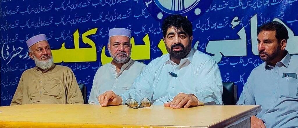 KP Revenue Minister Orders Crackdown on Delays and Corruption During Surprise Takht Bhai Visit KP Revenue Minister Tariq Mahmood Aryani inspects revenue offices during a surprise visit to Takht Bhai.