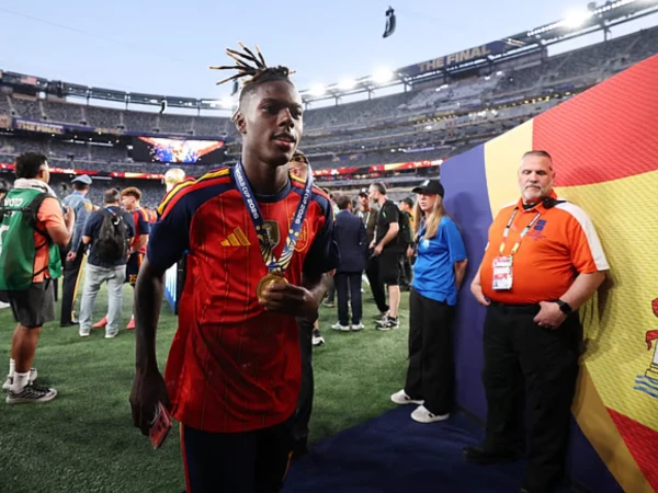 Nico Williams Honors Mother With World Cup Medal After Spain’s Historic Victory