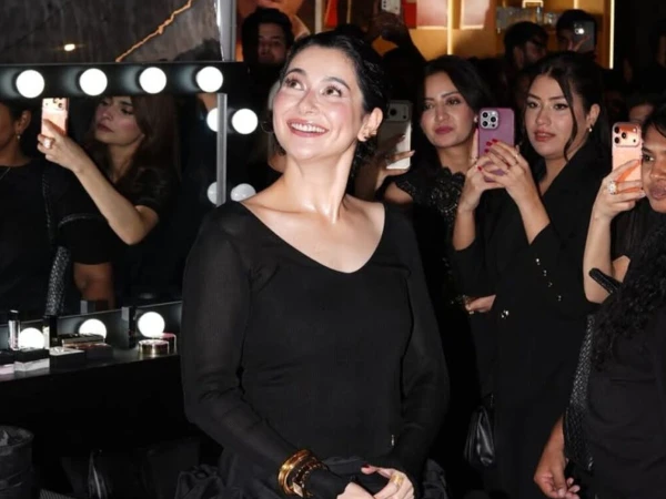 Hania Aamir's YSL Event Look Sparks Mixed Reactions on Social Media Hania Aamir attends the YSL Pakistan store launch in Lahore, where her fashion look sparked discussion on social media.