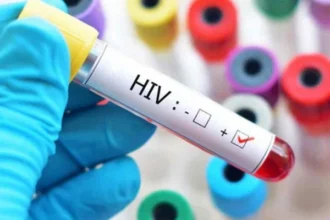 Healthcare workers respond to the WaliKa Hospital HIV outbreak after another child tested positive in Karachi.