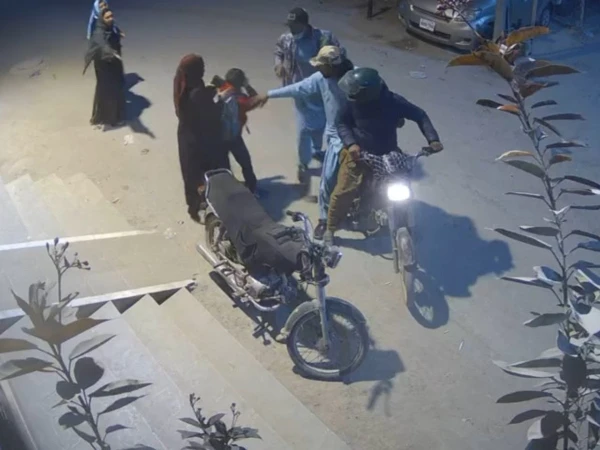 Karachi Street Crime Remains High As 1,689 Mobile Phones Snatched In June
