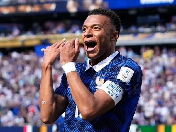 Mbappé breaks multiple World Cup records as France advance in tournament