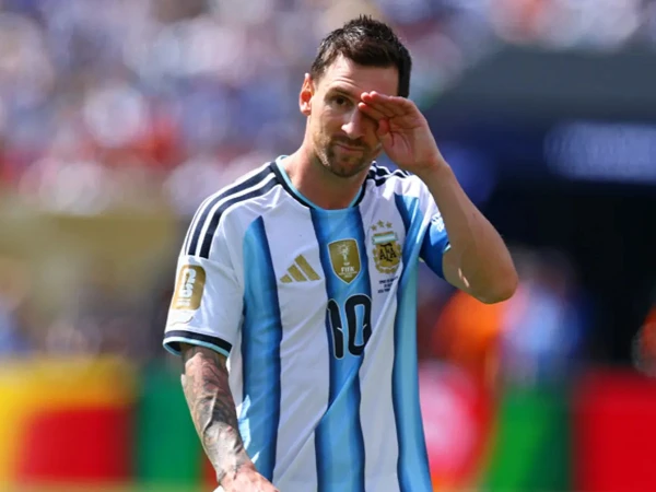 Lionel Messi Returns Home After World Cup Final Defeat, Skips Argentina’s Team Parade