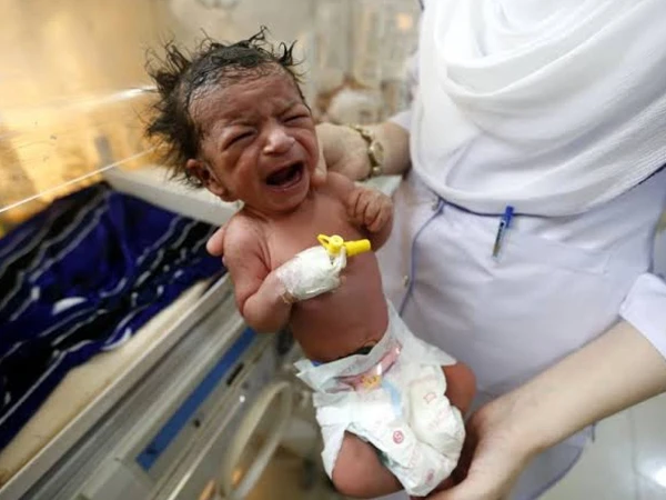 Sindh Hospitals Struggle With Severe Shortage of Children’s Emergency Beds